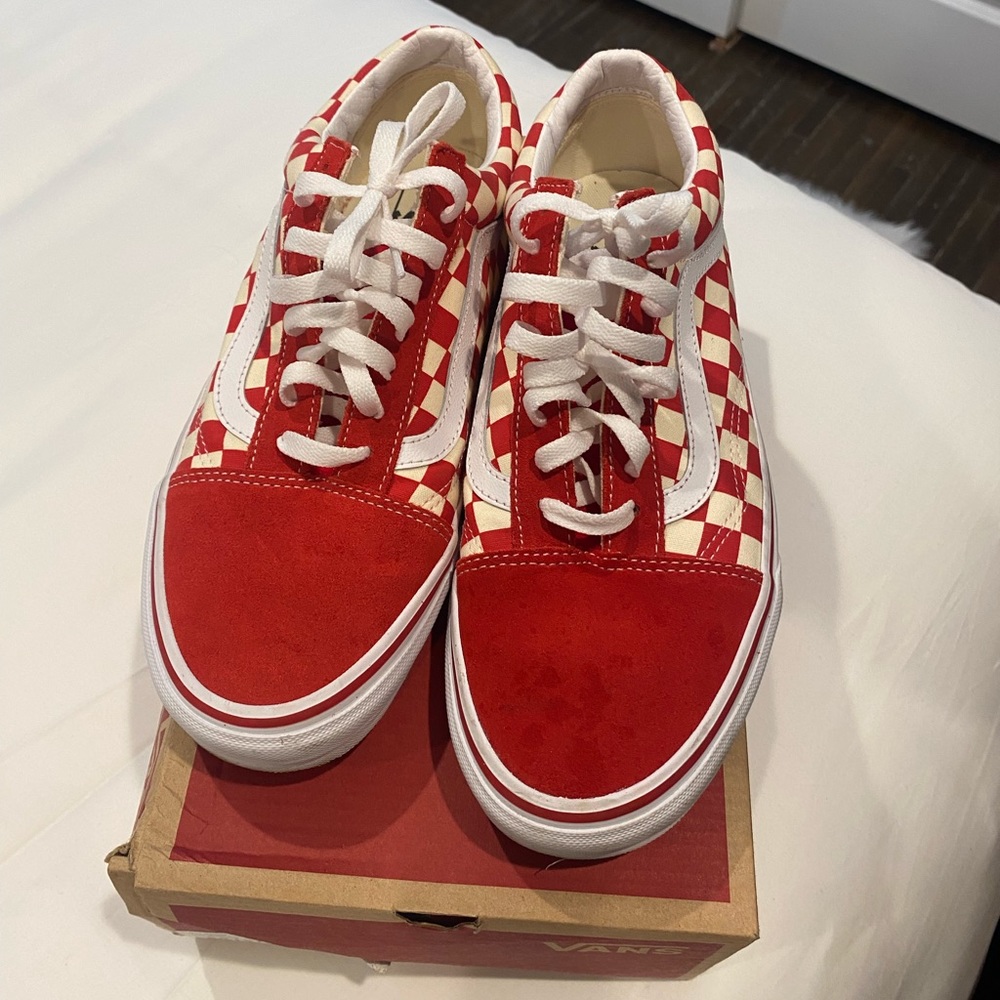 Vans red and white checkered lace up sneakers, men’s size 9, women’s size 10.5